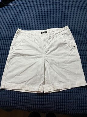 VENUS White Women’s Casual Cotton Bermuda Shorts